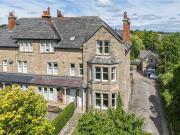 4 bedroom end of terrace house for sale in Otley Road,...