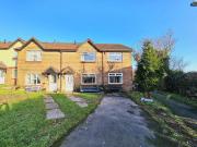4 bedroom end of terrace house for sale in Poplar Close,...