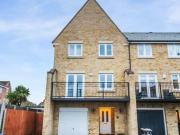 4 bedroom end of terrace house for sale in Sandringham...