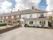 4 Bedroom End Of Terrace House For Sale In Swindon