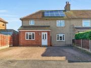 4 Bedroom End Of Terrace House For Sale In Tonwell