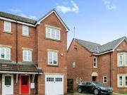 4 Bedroom End Of Terrace House For Sale In Wakefield