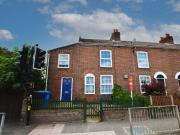 4 bedroom End of terrace house To Let