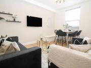 4 bedroom end of terrace house to rent