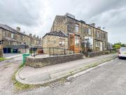 4 bedroom end of terrace house to rent
