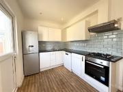 4 bedroom end of terrace house to rent