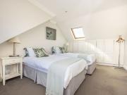 4 bedroom end of terrace house to rent