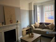 4 bedroom end of terrace house to rent