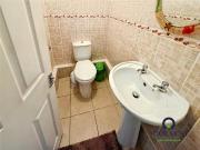 4 bedroom end of terrace house to rent