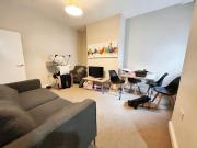 4 bedroom end of terrace house to rent