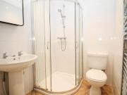 4 bedroom end of terrace house to rent