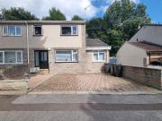 4 bedroom end of terrace house to rent