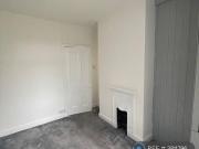 4 bedroom end of terrace house to rent