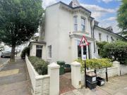 4 bedroom end of terrace house to rent
