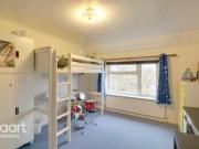 4 bedroom end of terrace house to rent