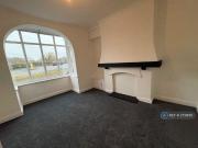 4 bedroom end of terrace house to rent