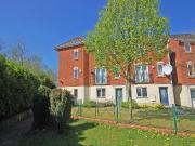 4 bedroom end of terrace house to rent