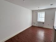 4 bedroom end of terrace house to rent