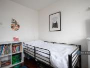 4 bedroom end of terrace house to rent