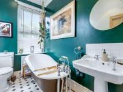 4 bedroom end of terrace house to rent