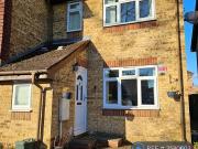 4 bedroom end of terrace house to rent