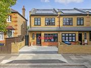 4 Bedroom End of Terrace House To Rent in Bagshot Road,...