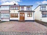 4 bedroom End Terrace House for sale, Gorseway, Romford,...