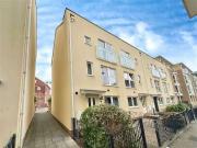 4 bedroom End Terrace House to rent, Richmond Court,...