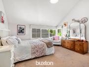 4 BEDROOM FAMILY CLASSIC HOME WITH POOL AND GENERAL...