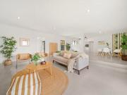 4 BEDROOM FAMILY HOME WITH POOL IN PRIME LOCATION!