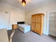 4 bedroom flat for rent in Clerk Street, Newington,...