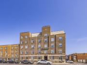 4 bedroom flat for rent in Kings Terrace, Hampshire, PO5