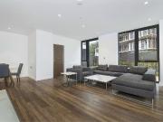 4 bedroom flat for rent in Sitka House, 20 Quebec Way,...