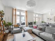 4 bedroom flat for sale