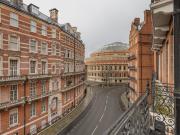 4 bedroom flat for sale