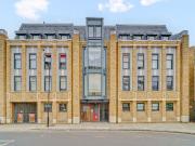 4 bedroom flat for sale