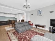 3 bedroom flat for sale