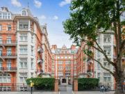 4 bedroom flat for sale