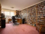 4 bedroom flat for sale