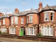 4 bedroom flat for sale