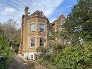 4 bedroom flat for sale