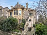 4 bedroom flat for sale