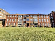 4 bedroom flat for sale in Staveley Road, Eastbourne, BN20