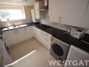 4 Bedroom Flat House to Rent