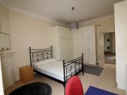 4 Bedroom Flat House to Rent