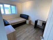 4 bedroom flat in E1