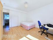 4 Bedroom flat in NW1