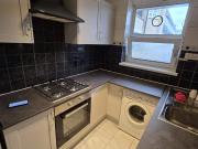 4 Bedroom Flat In White Chapel £3100