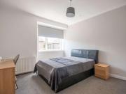 4 bedroom flat share to rent