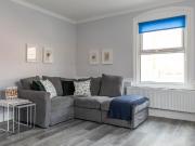 4 bedroom flat to rent